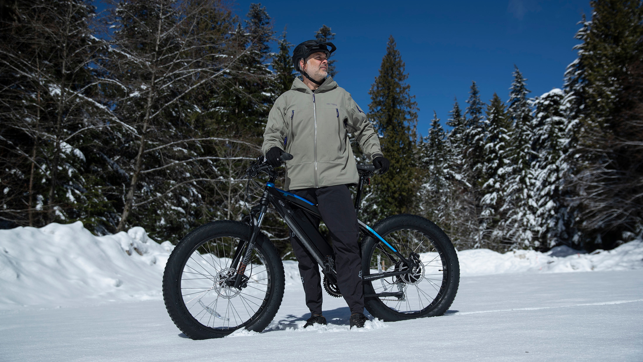 Equiparse para rodar en el frío: nuestros consejos para seguir pedaleando todo el invierno